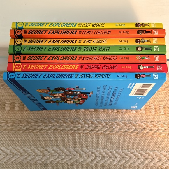 The Secret Explorers Book Lot of 7 - Picture 3 of 6